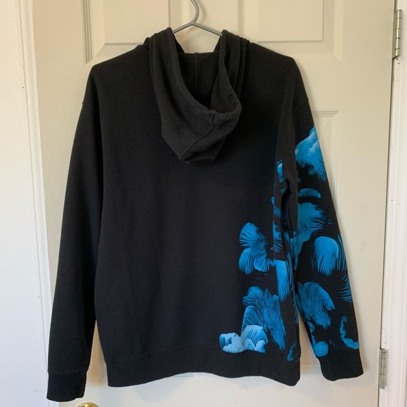 H&M hoodie - Picture 2 of 4